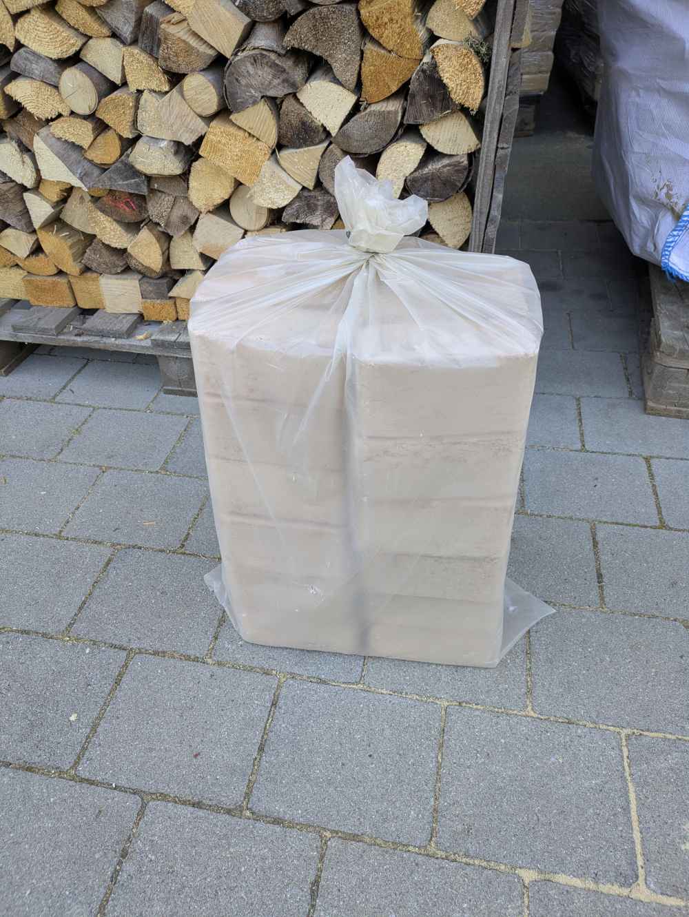 Briketts Buche eckig   25 kg Sack