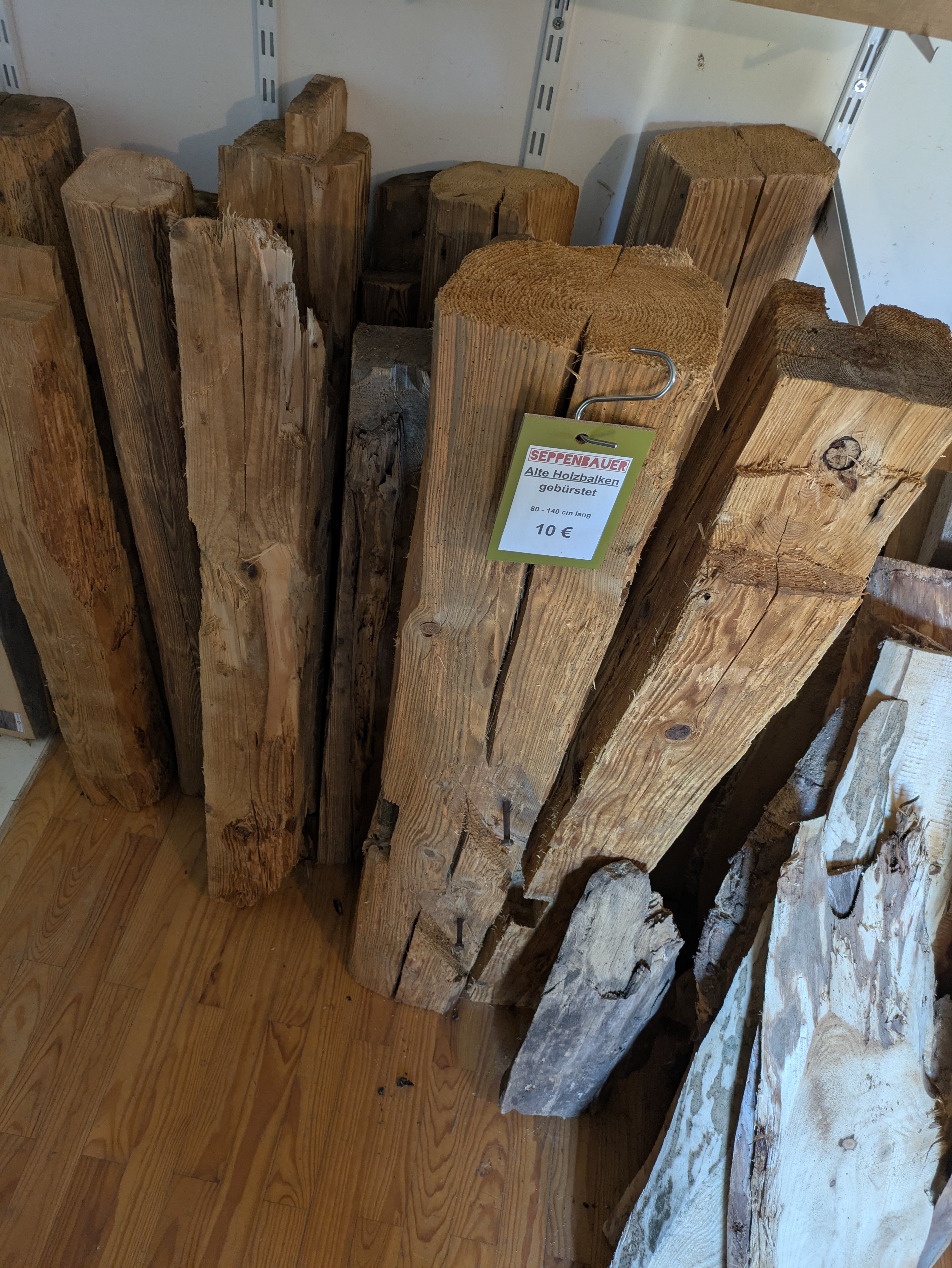 Altholzbalken gebürstet